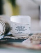 Sisley Velvet Nourishing Cream with Saffron Flowers cremă hidratantă pentru piele uscata spre sensibila 50 ml