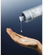 SKIN1004 Madagascar Centella Hyalu-Teca Glass Skin Milk loțiune tonică cu lapte pentru luminozitate si hidratare 210 ml