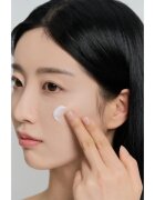 SKIN1004 Madagascar Centella Tone Brightening Capsule Cream cremă pentru revitalizare și iluminare cu efect calmant 75 ml