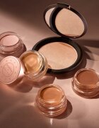 Smashbox x Becca Shimmering Skin Perfector Pressed Highlighter iluminator culoare Moonstone 7 g