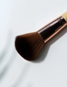 So Eco Blush Brush perie pentru fata cu peri hipoalergenici 1 buc