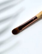 So Eco Foundation & Concealer Duo pensulă pentru make-up și corector fata-verso 1 buc