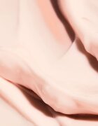 Sol de Janeiro Rosa Charmosa Dewy Cream cremă de corp cu efect de iluminare 75 ml