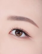 thim Artist Touch Brow Duo creion dermatograf cu două capete pentru sprâncene cu pensula culoare 01 Cocoa Brown 0.6 g
