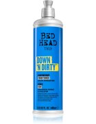 TIGI Down N' Dirty Lightweight Conditioner balsam detoxifiant pentru curățare pentru utilizarea de zi cu zi 400 ml