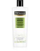 TRESemmé Flawless Waves balsam hidratant pentru par ondulat si cret 400 ml