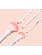 Wet n Wild Essential Foundation Brush pensula plata pentru machiaj 1 buc