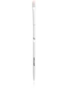Wet n Wild Essential Small Concealer Brush pensula pentru corector mic 1 buc