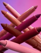 Wet n Wild Perfect Pout Creion de buze de lunga durata culoare Plum Together 0.25 g