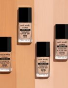 Wet n Wild PhotoFocus Make-up lichid matifiant culoare Golden Beige 30 ml