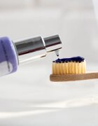 White Glo Purple Tooth Toner Whitening Serum ser cu efect de albire pentru dinti 50 ml