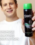 Wilkinson Sword Sensitive Shave Gel gel spuma pentru ras pentru barbati 200 ml