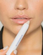 WONDERSKIN Wonder Blading 3-in-1 Lip Scrub Exfoliant pentru buze stick 3 g