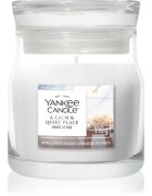 Yankee Candle A Calm & Quiet Place lumânare parfumată Signature 110 g