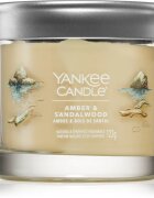 Yankee Candle Amber & Sandalwood lumânare parfumată 122 g