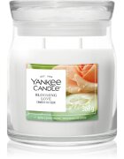Yankee Candle Blooming Love lumânare parfumată 368 g