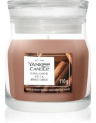 Yankee Candle Cinnamon Stick lumânare parfumată Signature 110 g