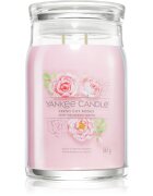 Yankee Candle Fresh Cut Roses lumânare parfumată Signature 567 g