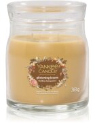 Yankee Candle Glistening Leaves lumânare parfumată Signature 368 g