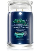 Yankee Candle Lakefront Lodge lumânare parfumată Signature 567 g