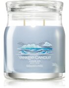 Yankee Candle Ocean Air lumânare parfumată Signature 368 g