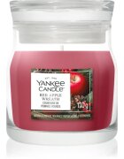 Yankee Candle Red Apple Wreath lumânare parfumată Signature 110 g