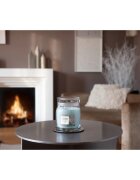 Yankee Candle Snow Kissed Pine lumânare parfumată 368 g