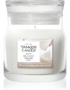 Yankee Candle Soft Blanket lumânare parfumată Signature 110 g