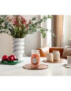 Yankee Candle Sugared Cinnamon Apple lumânare parfumată 567 g