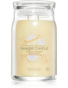 Yankee Candle Vanilla Cupcake lumânare parfumată Signature 567 g