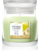 Yankee Candle Vanilla Lime lumânare parfumată Signature 110 g