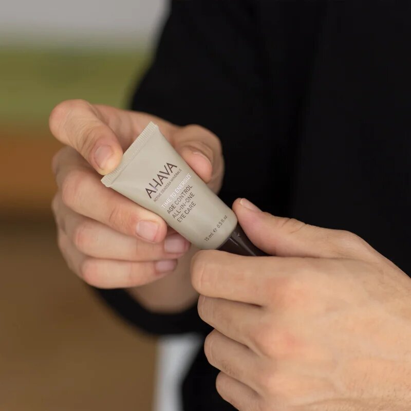 Ahava Time To Energize Men crema pentru ochi cu efect de reintinerire pentru barbati 15 ml