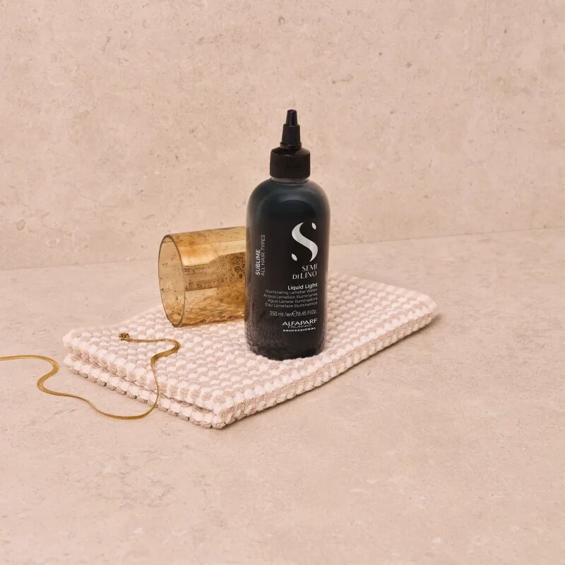 Alfaparf Milano Semi di Lino Sublime Liquid Light tratament pentru un par stralucitor si catifelat 250 ml