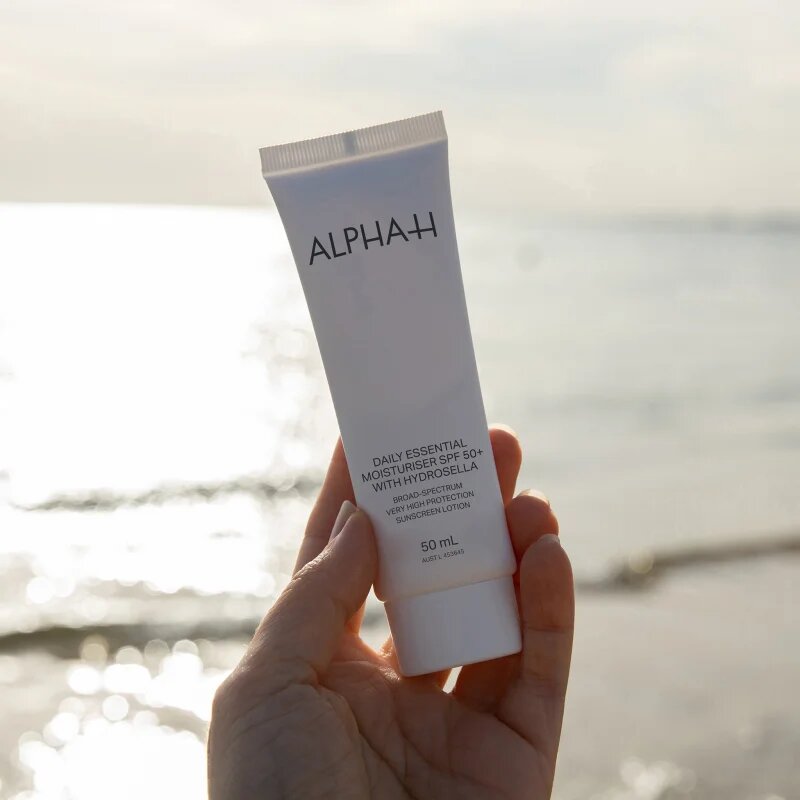 Alpha-H Daily Essential crema de zi hidratanta SPF 50+ 50 ml