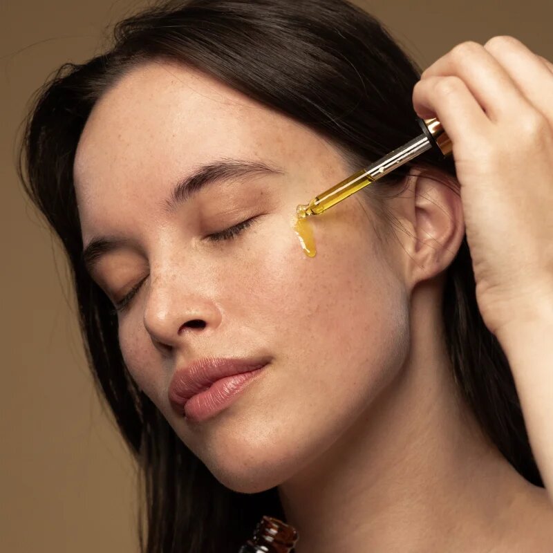 Antipodes Divine Face Oil Rosehip & Avocado Oil ser protector impotriva primelor semne de imbatranire ale pielii 10 ml