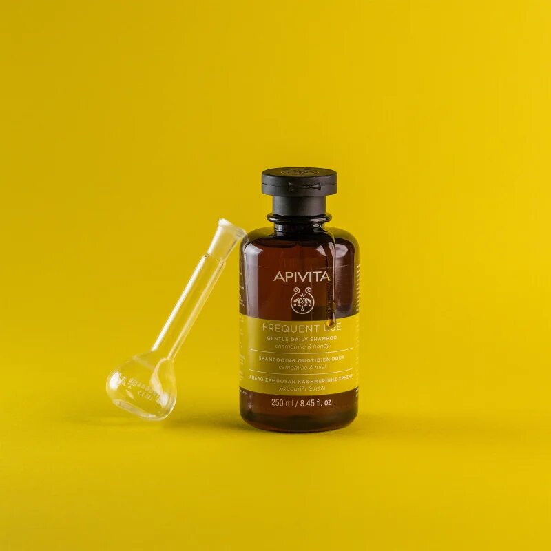 Apivita Frequent Use Gentle Daily Shampoo Sampon de curatare zi de zi. cu musetel 250 ml