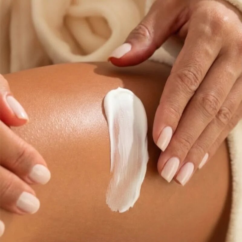Arganicare Body Butter Musk & White Flower unt pentru corp cu ulei de argan 250 ml