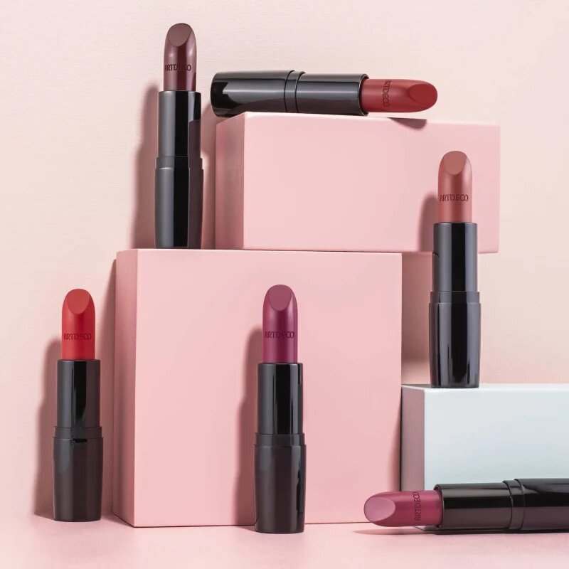 Artdeco Perfect Color ruj cremos cu finisaj satinat culoare 883 Mother of Pink 4 g