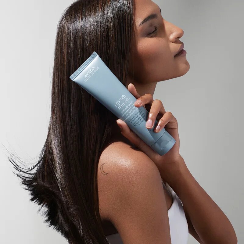 Aveda Smooth Infusion™ Perfectly Sleek™ Heat Styling Cream crema termo-protectoare pentru netezirea parului indisciplinat anti-electrizare 40 ml