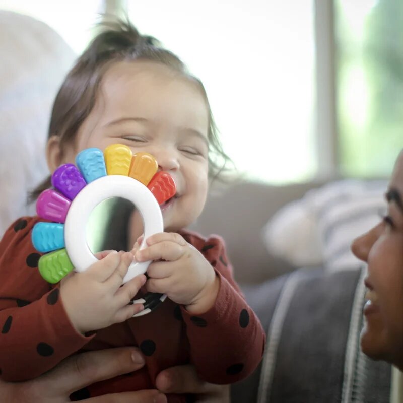 Baby Einstein Outstanding Opus Rattle & Teether Sensory Toy jucărie pentru dentiție cu zornăitoare 1 buc