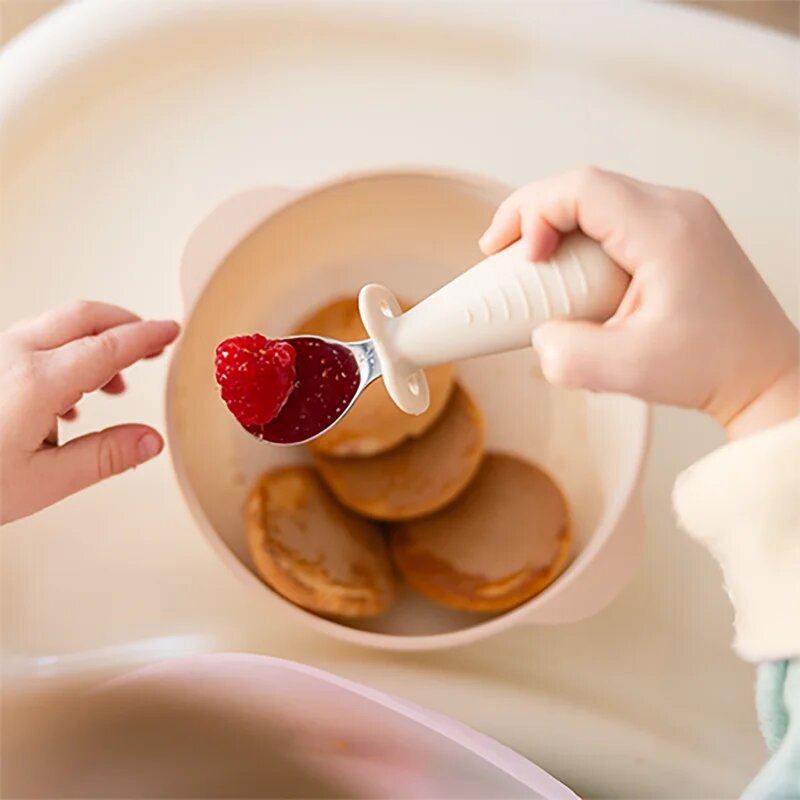 BabyOno Be Active Stainless Steel Spoon and Fork tacâmuri pentru copii Beige 12m+ 2 buc