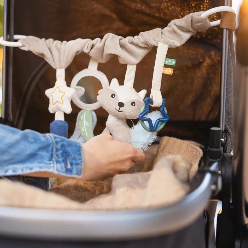 BabyOno Raccoon jucărie suspendabilă contrastantă 0m+ 1 buc