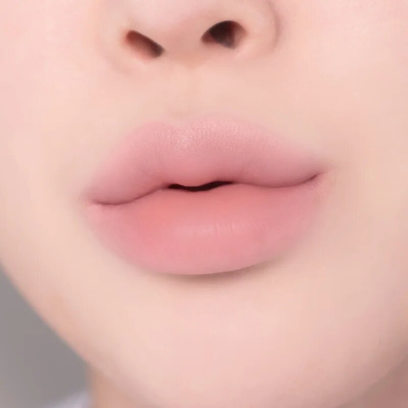 Banila Co. Romantic Blush fard multifuncțional pentru buze și obraz pentru look perfect culoare 11 Ballerina 3.7 g