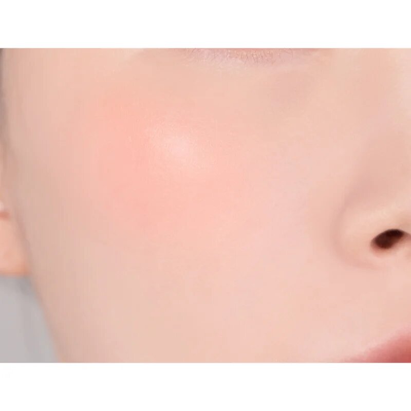 Banila Co. Romantic Blush fard multifuncțional pentru buze și obraz pentru look perfect culoare 12 Peach Mousse 3.7 g