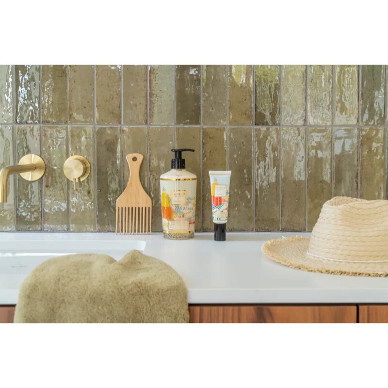 Baobab Collection Body Wellness À Saint-Tropez Lapte de mâini și de corp 350 ml