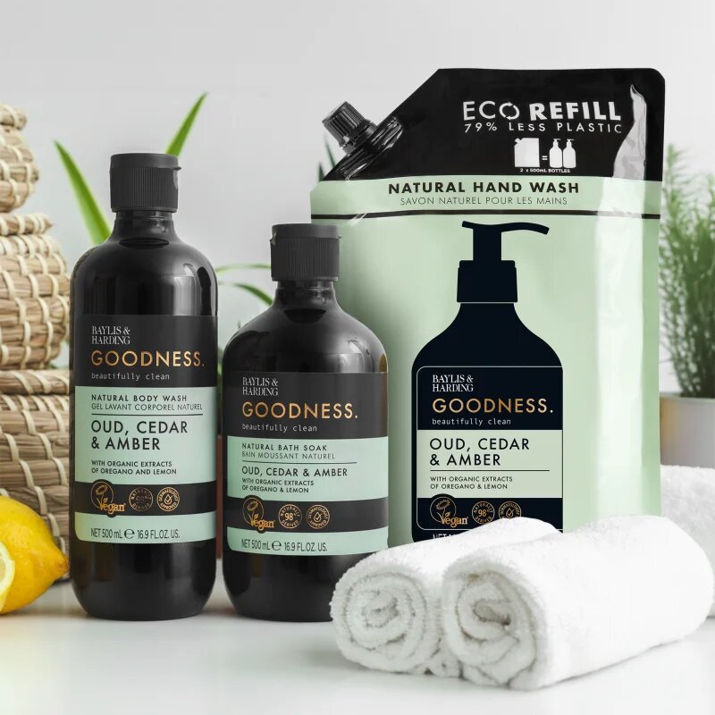Baylis & Harding Goodness Oud Cedar & Amber spuma de baie 500 ml