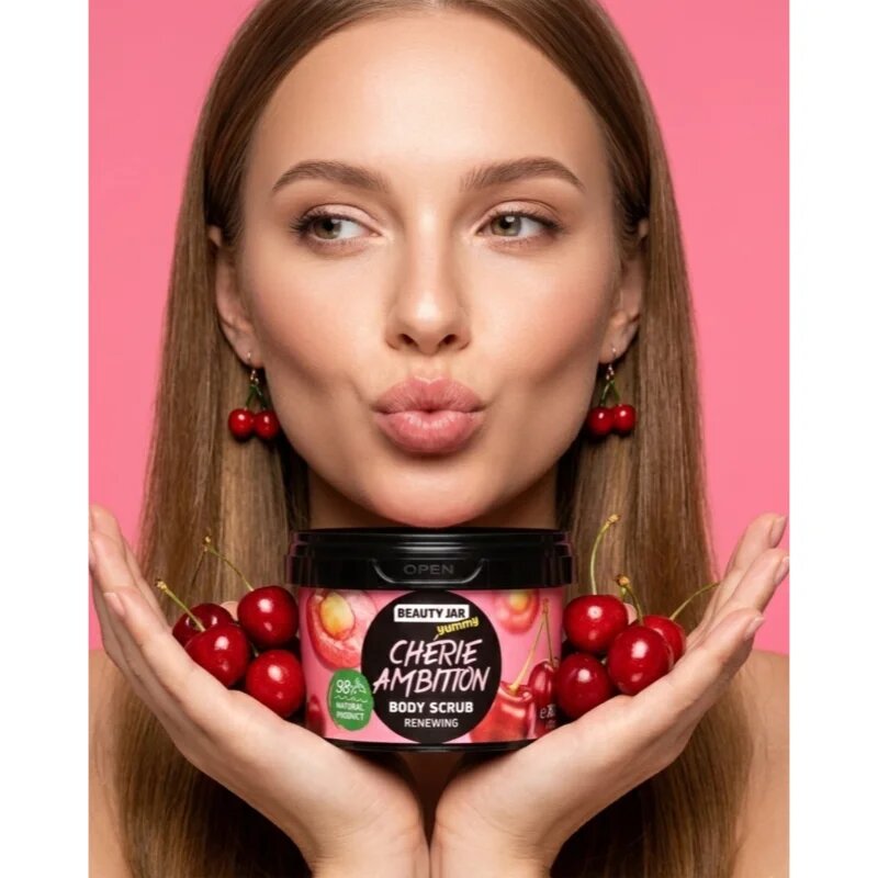 Beauty Jar Yummy Chérie Ambition exfoliant delicat pentru corp 360 g