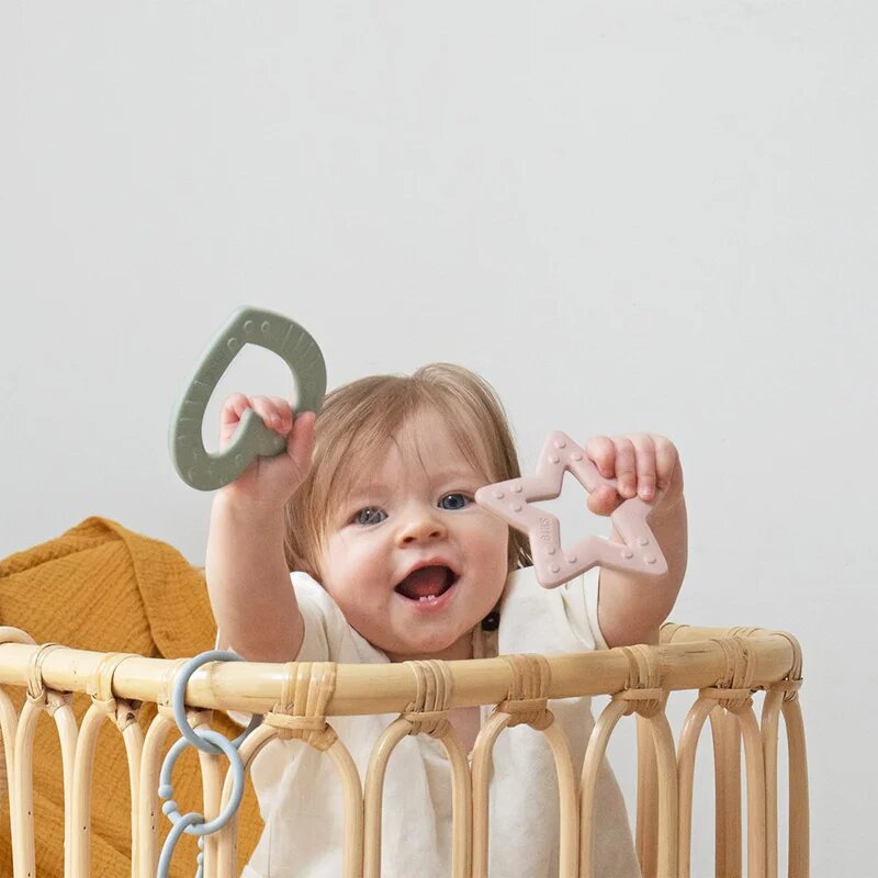 BIBS Baby Bitie Star jucărie pentru dentiție Blush 1 buc