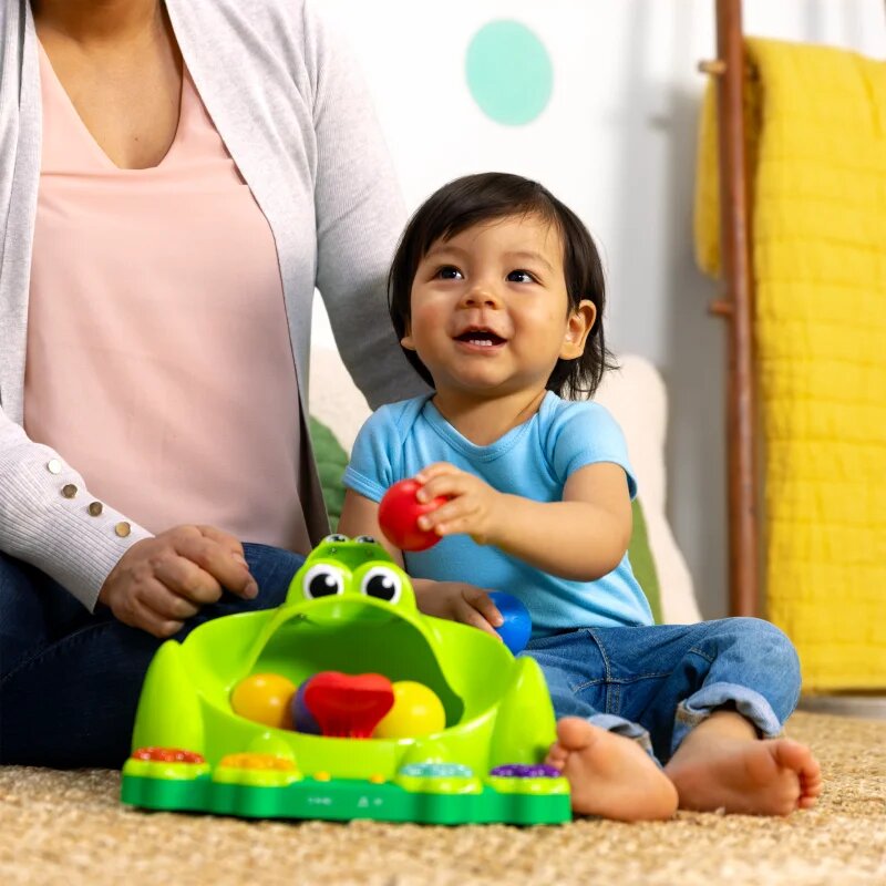 Bright Starts Poppin' Ball Frog jucărie cu activități cu melodie 6 m+ 1 buc