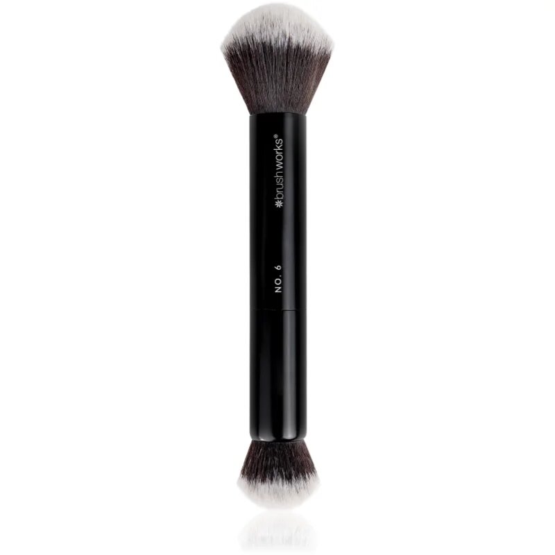 Brushworks Double Ended perie mică pentru aplicarea produselor lichide cremoase sau pudră tip NO. 6 1 buc